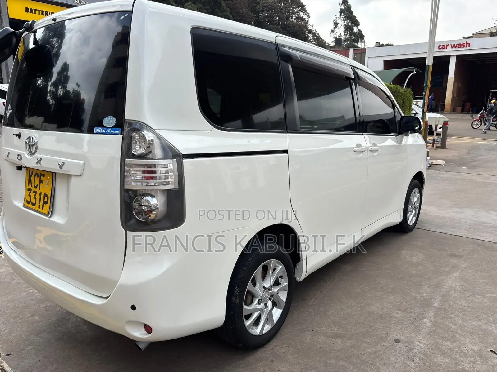 Toyota Voxy 2009 White