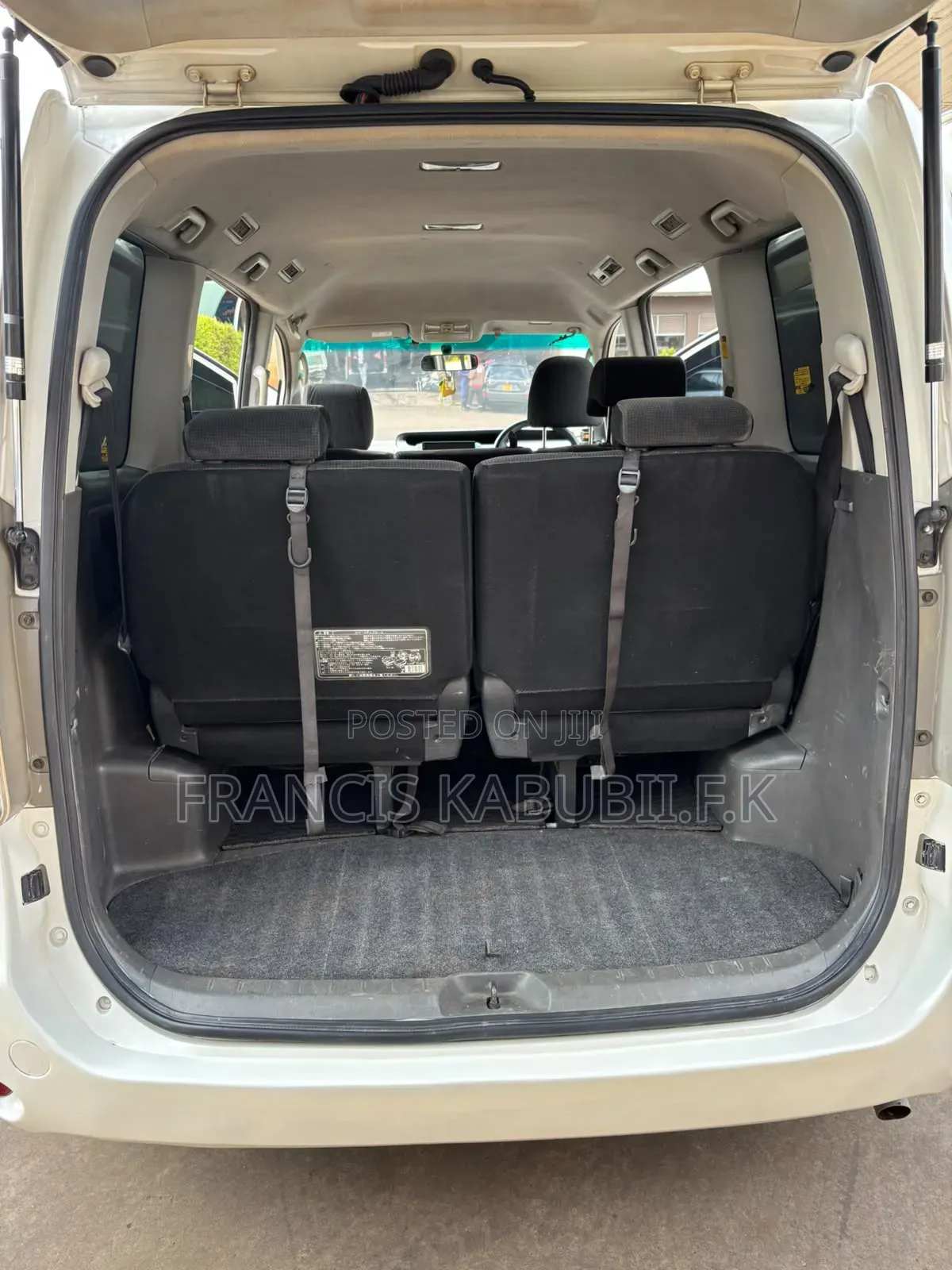Toyota Voxy 2009 White