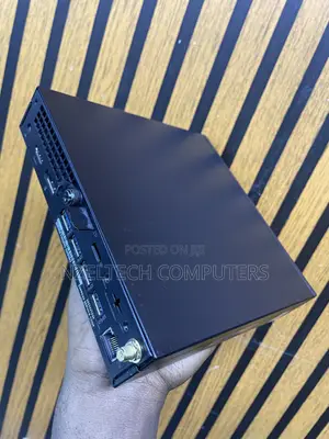 Desktop Computer Dell Optiplex 7050 8GB Intel Core i7 SSD 256GB
