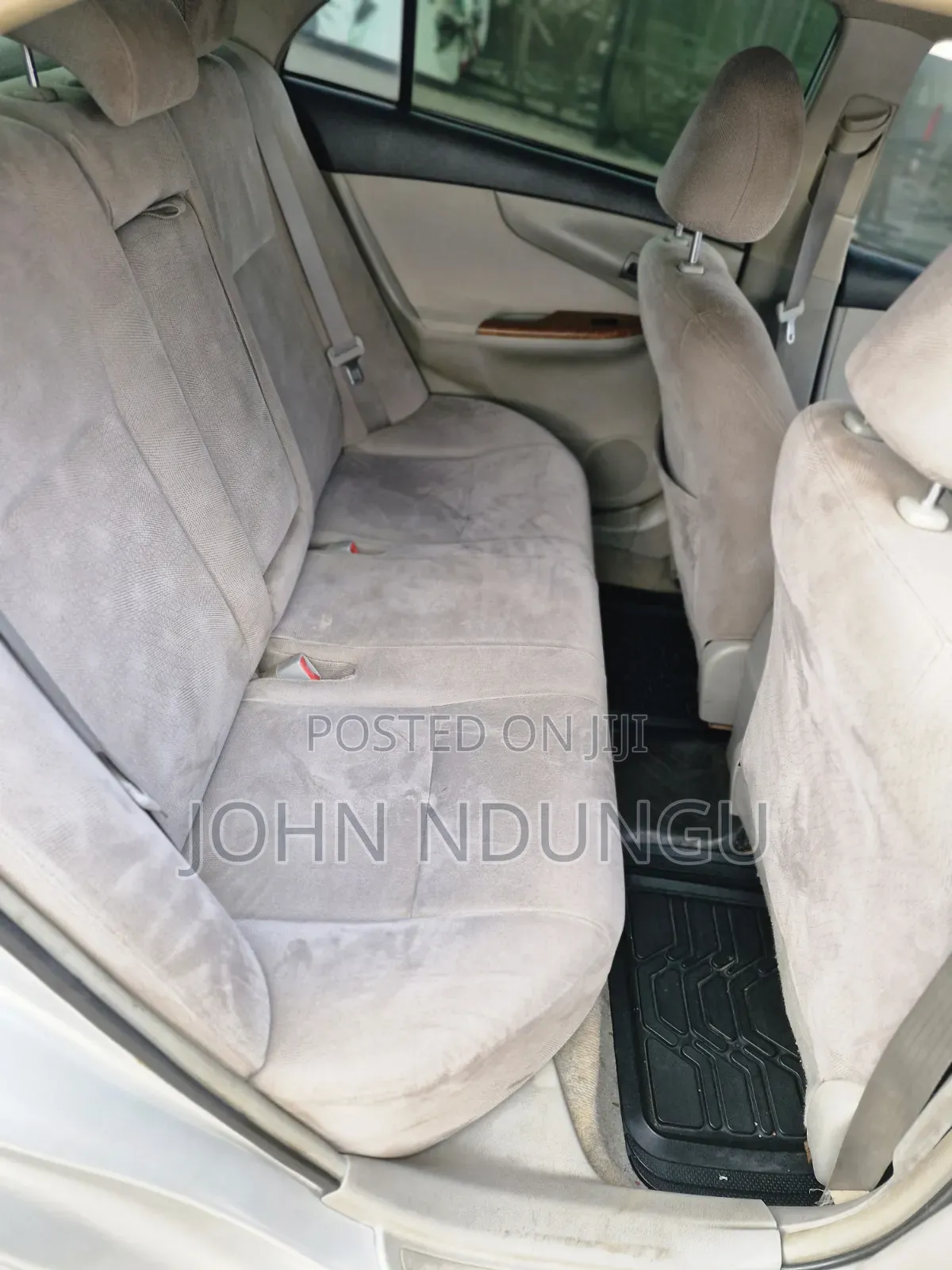 Toyota Axio 2010 Silver