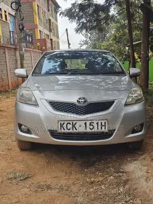 Toyota Belta 2009 Silver