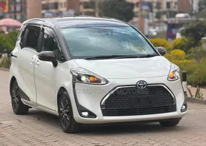 Toyota Sienta 2020 White