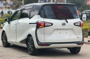 Toyota Sienta 2020 White