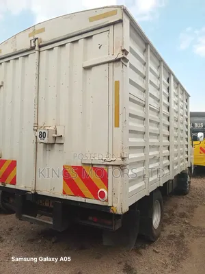 Mitsubishi Canter Fe84 Yom 2018