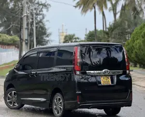 Toyota Noah 2016 Black