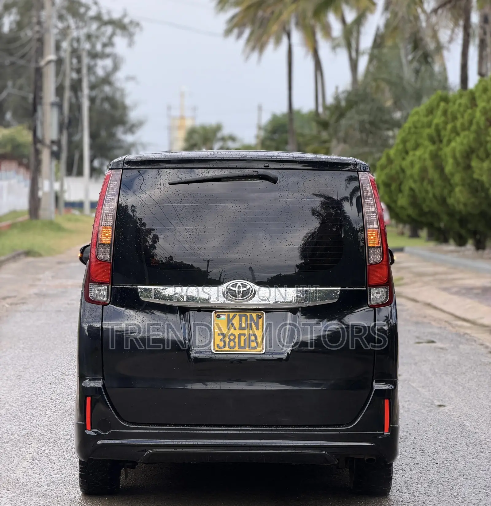 Toyota Noah 2016 Black
