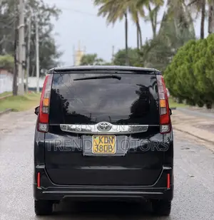 Toyota Noah 2016 Black