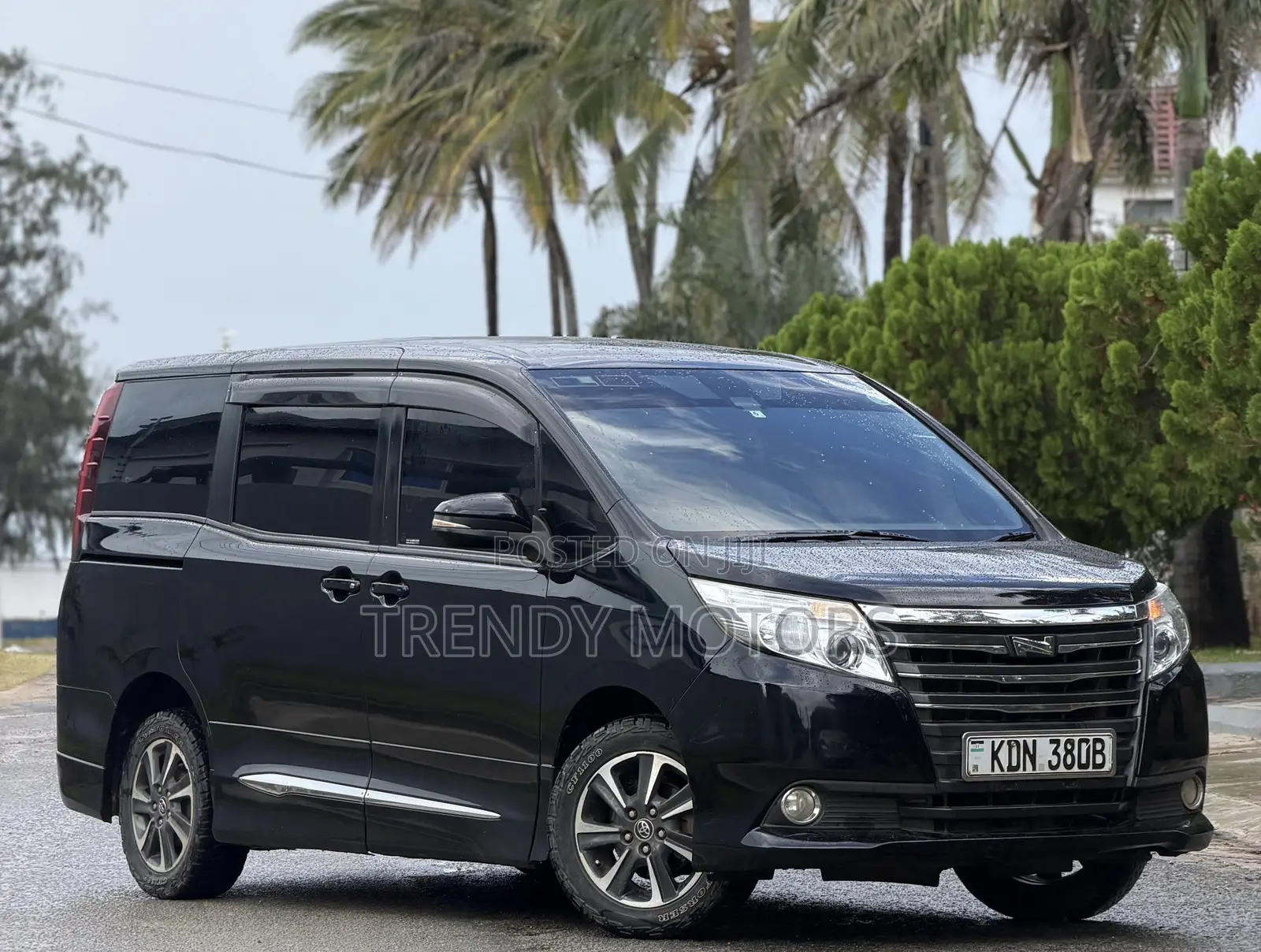 Toyota Noah 2016 Black
