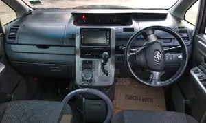 Toyota Noah 2007 Gray