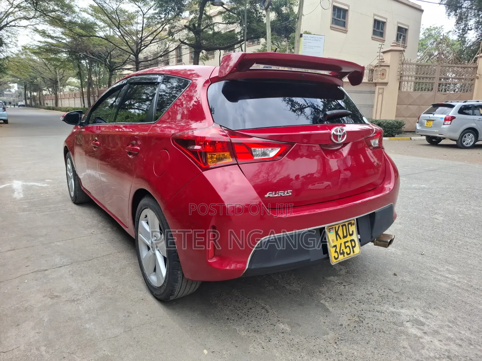 Toyota Auris 2014 Red