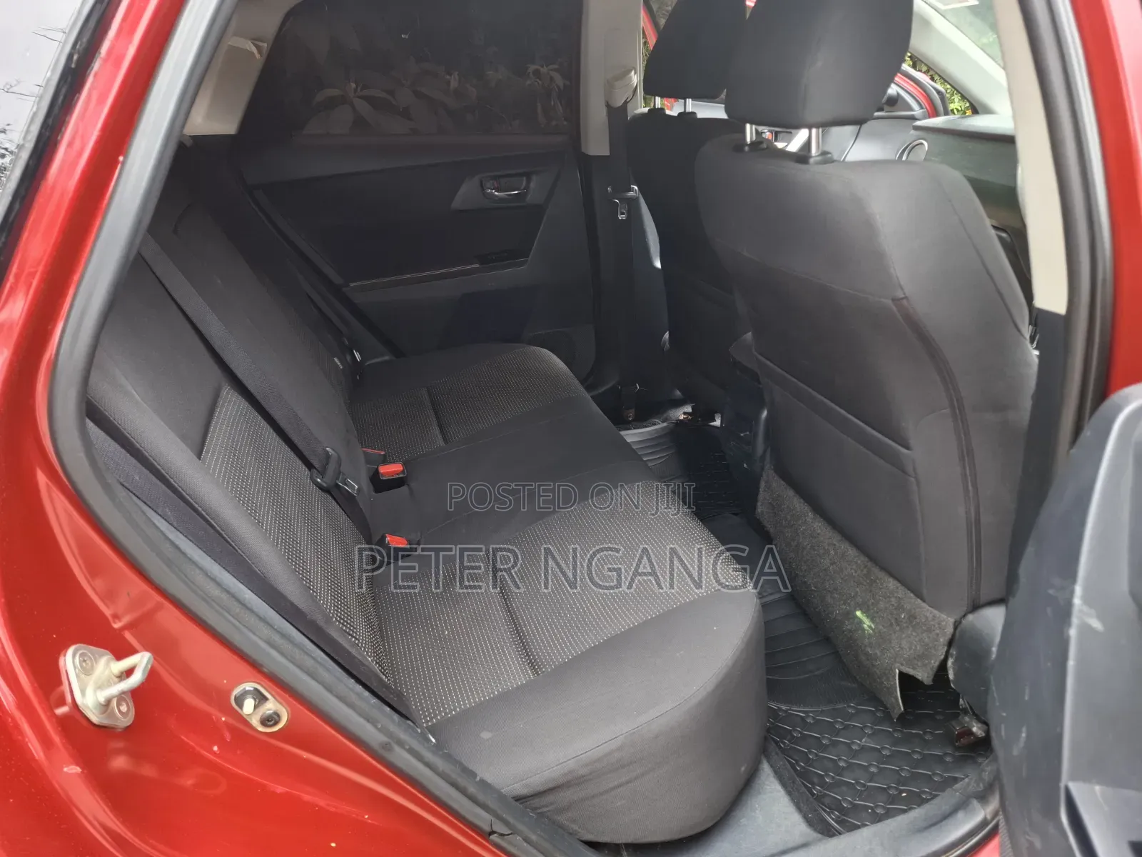 Toyota Auris 2014 Red