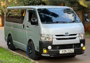 Toyota HiAce 2016 Silver