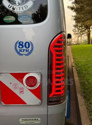 Toyota HiAce 2016 Silver