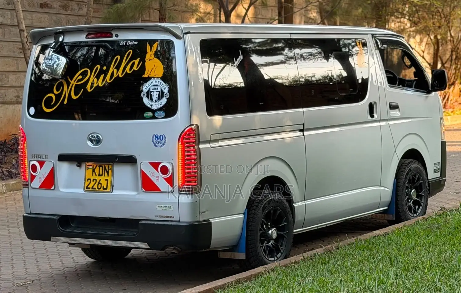 Toyota HiAce 2016 Silver
