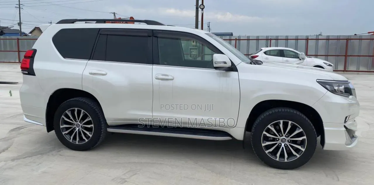 Toyota Land Cruiser Prado 2.8 2020 White