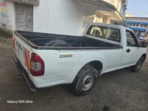 Isuzu D-MAX 2008 White
