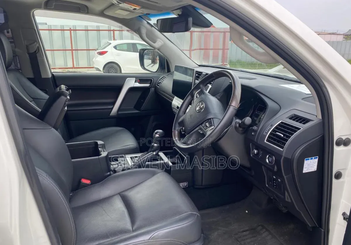Toyota Land Cruiser Prado 2.8 2020 White