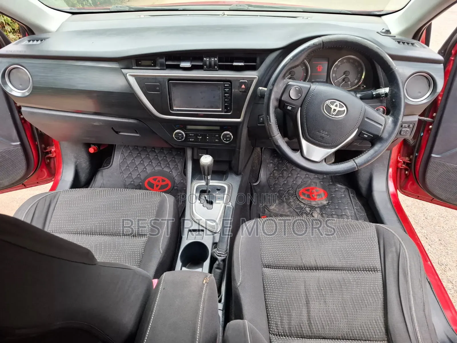 Toyota Auris 2014 Red
