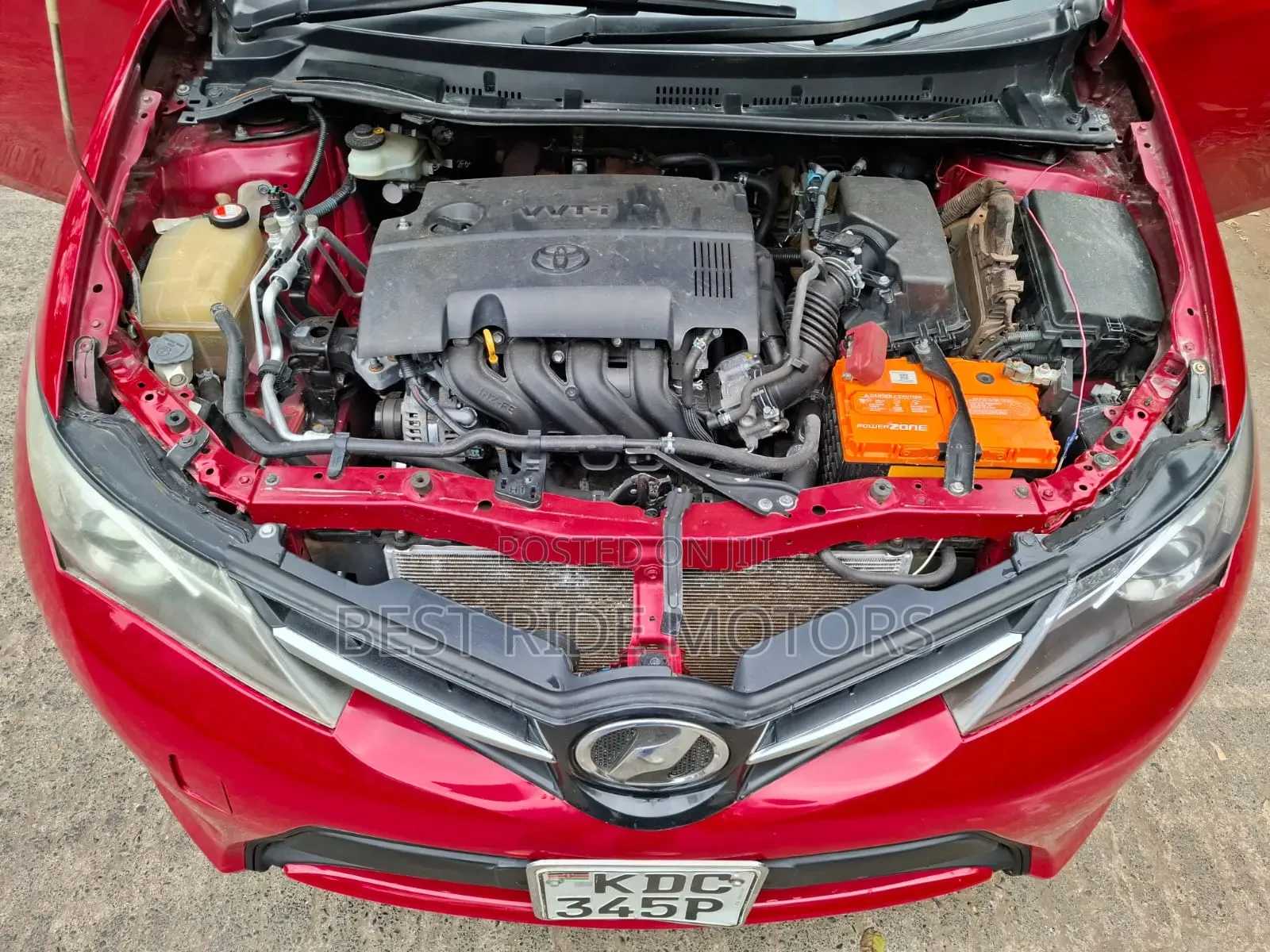 Toyota Auris 2014 Red