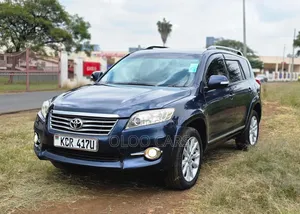 Toyota Avanza 2011 Blue