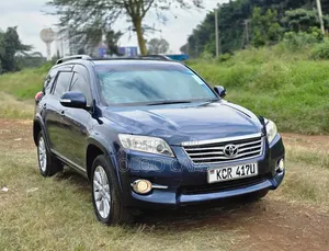 Toyota Avanza 2011 Blue