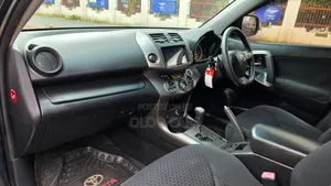 Toyota Avanza 2011 Blue