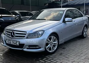 Mercedes-Benz C200 2011 Silver