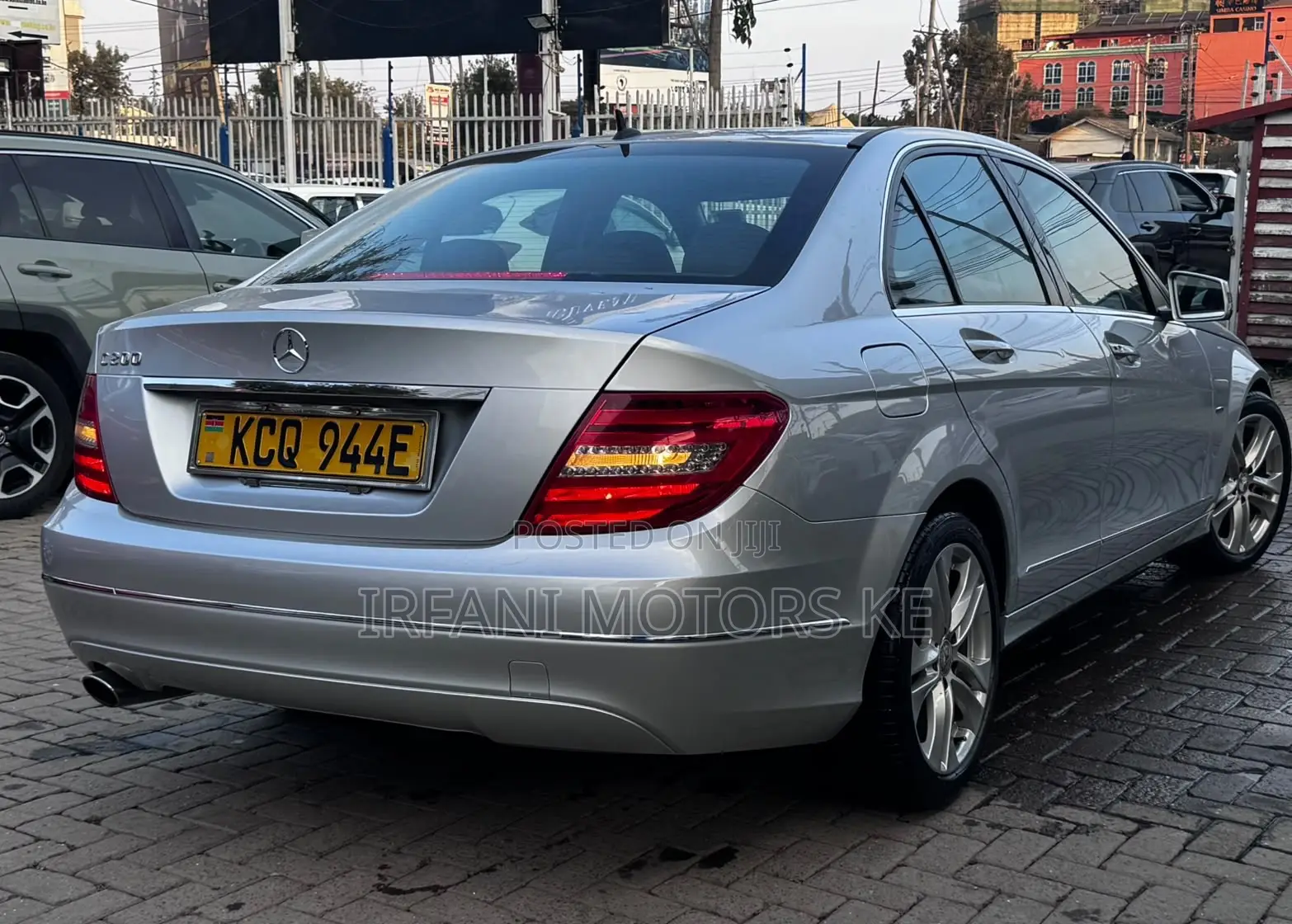 Mercedes-Benz C200 2011 Silver