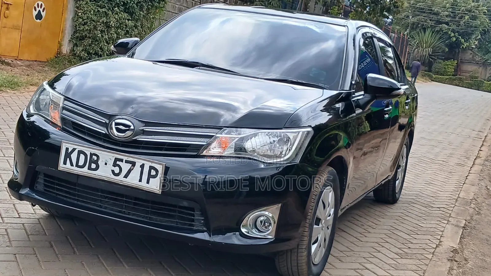 Toyota Axio 2013 Black
