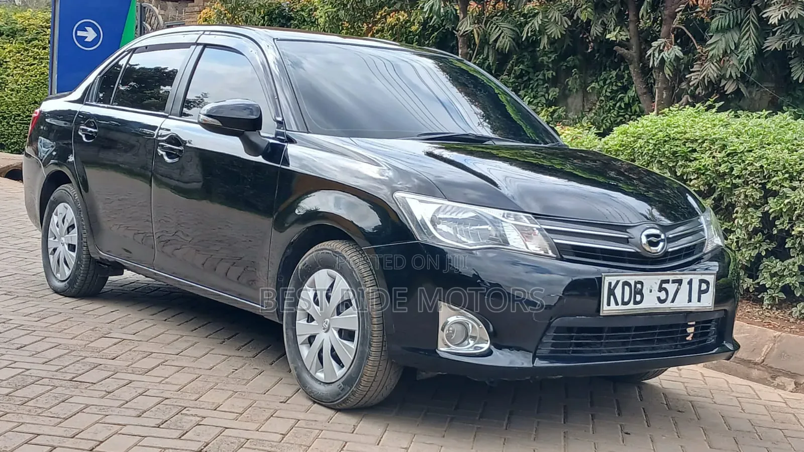 Toyota Axio 2013 Black