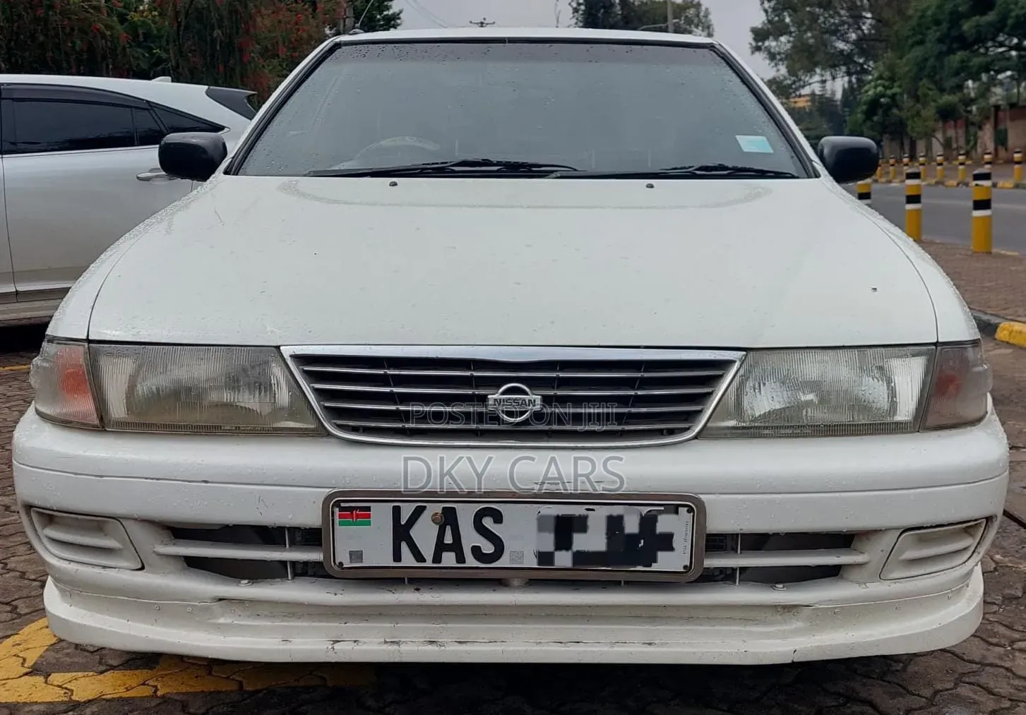 Nissan Sunny 2002 White