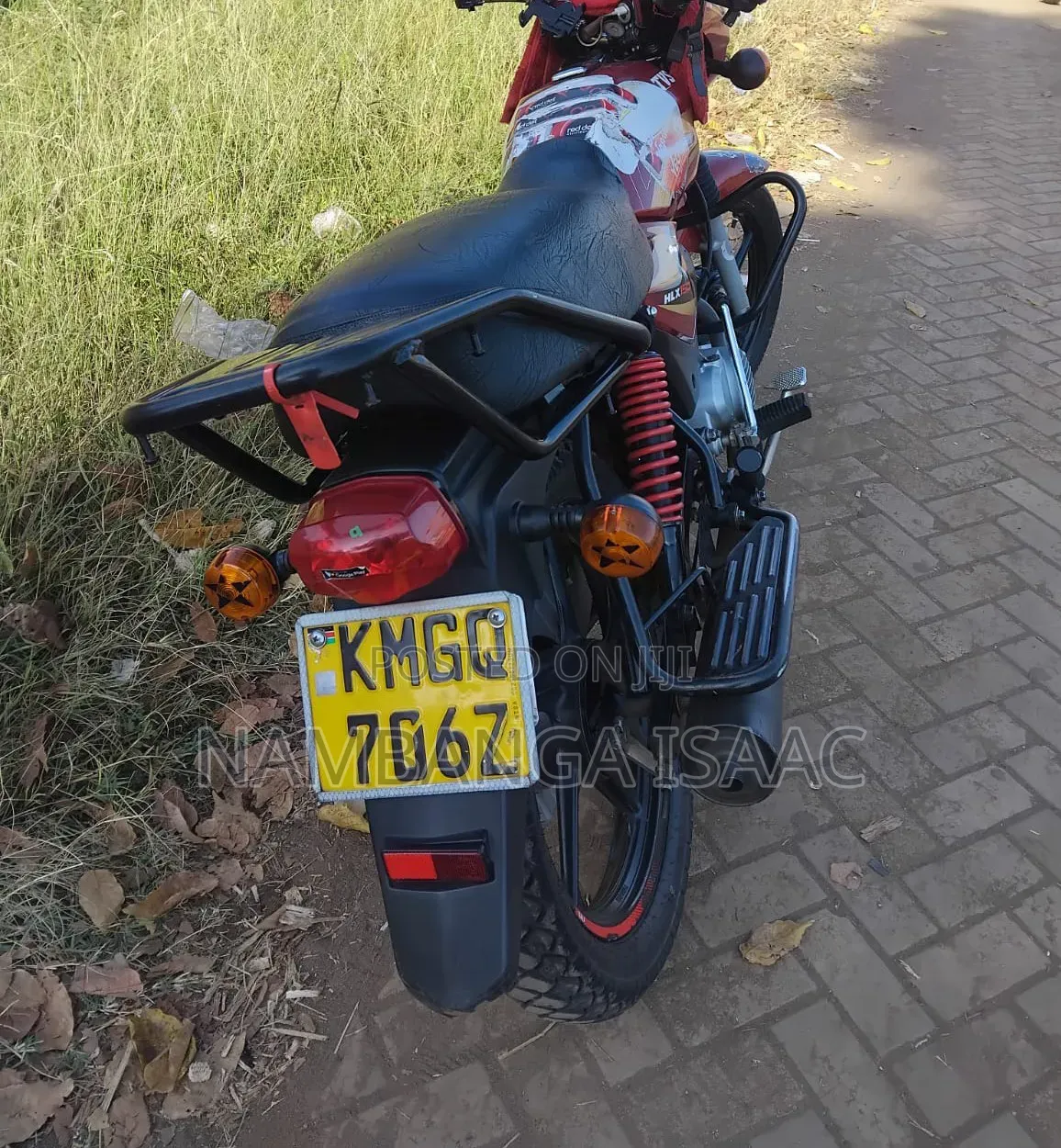 TVS HLX Plus ES 2025 Red