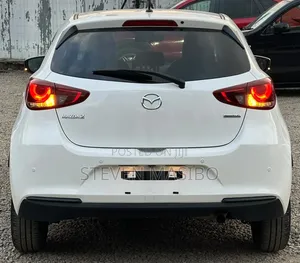 Mazda 2 2020 White