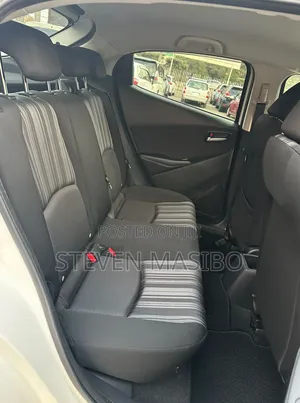 Mazda 2 2020 White