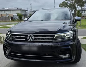 Volkswagen Tiguan 2.0T SE R-Line Black AWD 4MOTION 2020 Black