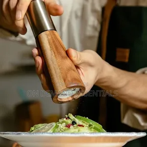 Wooden Adjustable Spice // Pepper Grinder