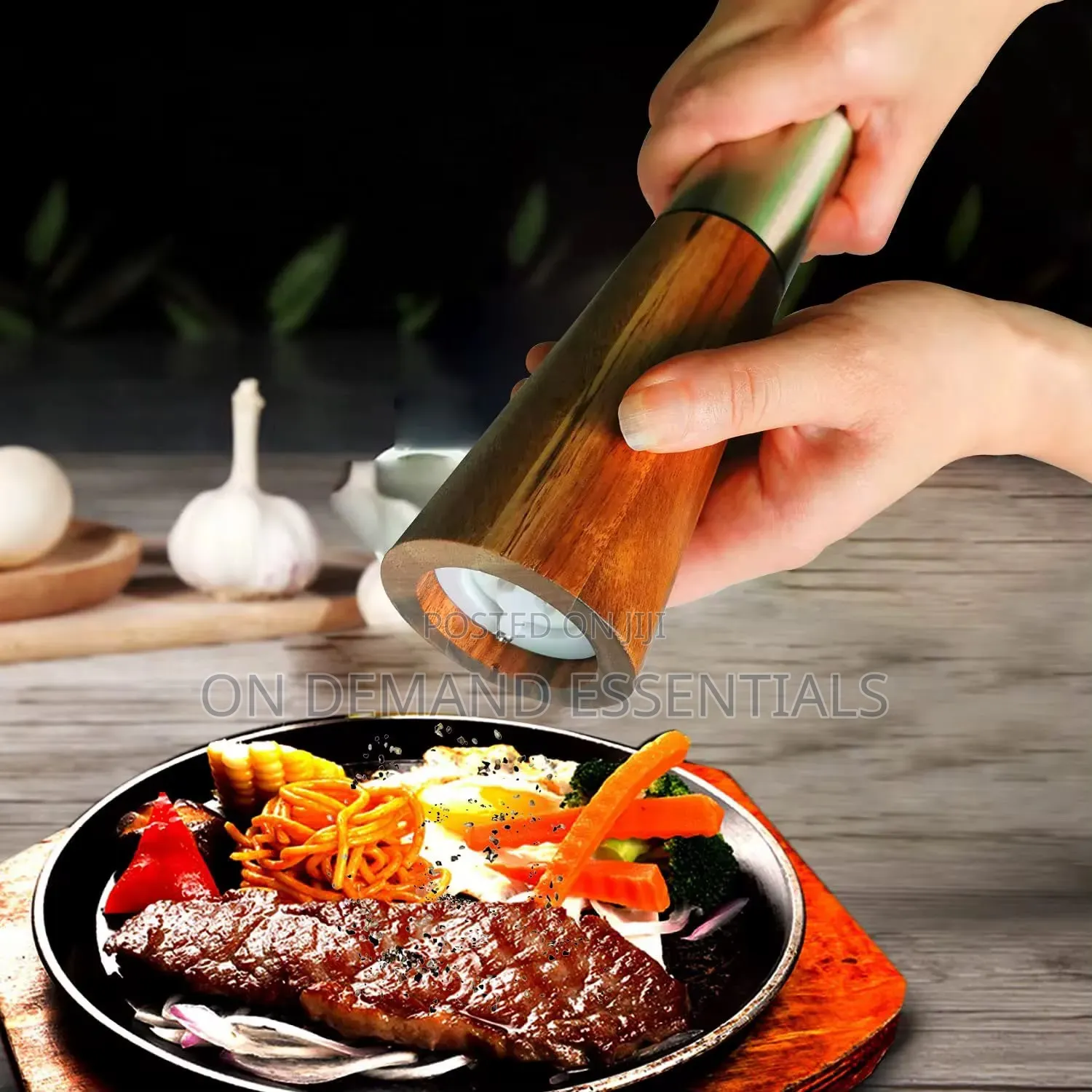 Wooden Adjustable Spice // Pepper Grinder
