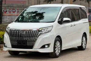 Toyota Esquire 2.0 FWD (7 seater) 2019 White
