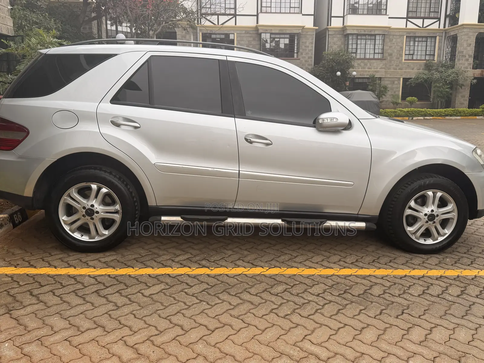 Mercedes-Benz M Class 2010 Silver