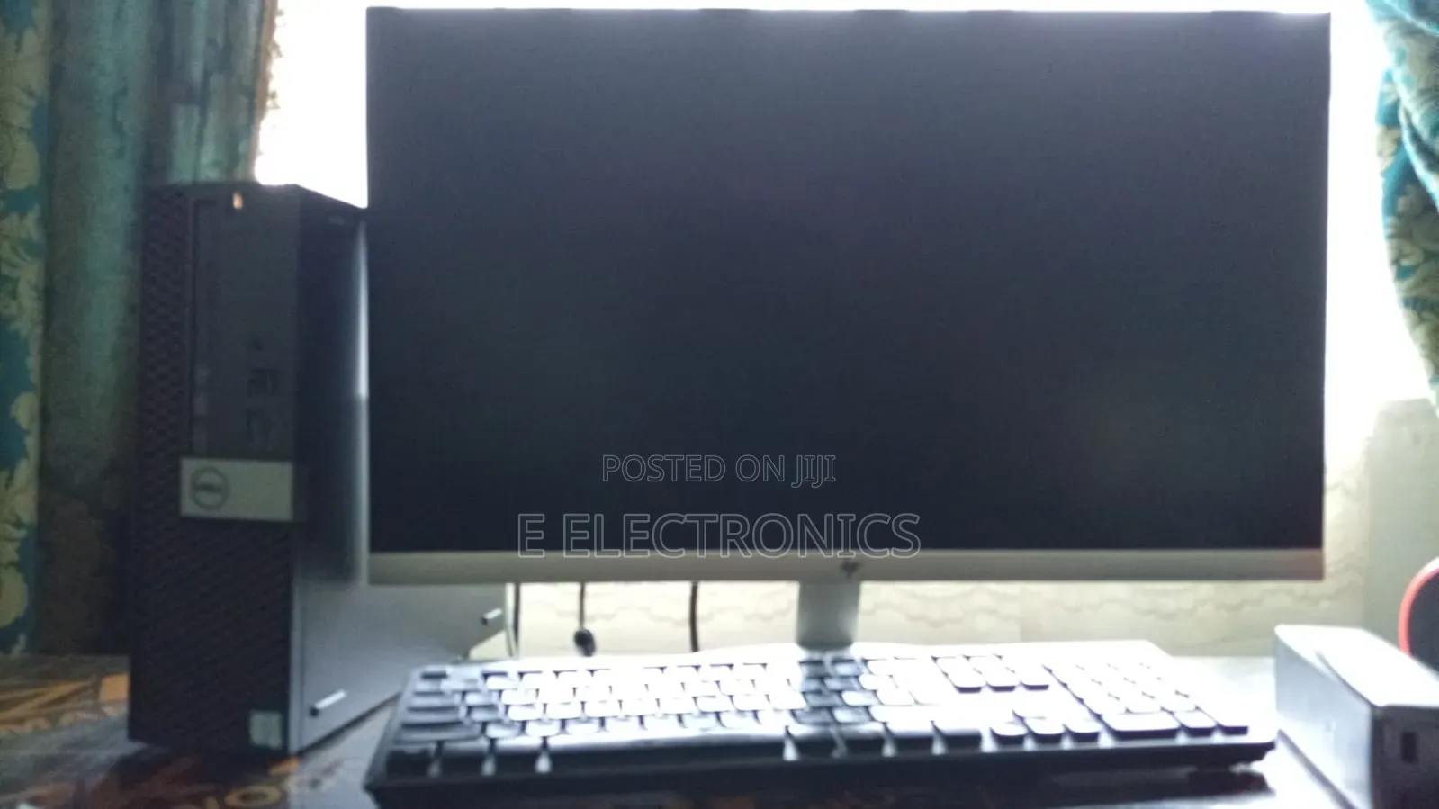 Desktop Computer Dell OptiPlex 7050 8GB Intel Core i5 SSD 256GB