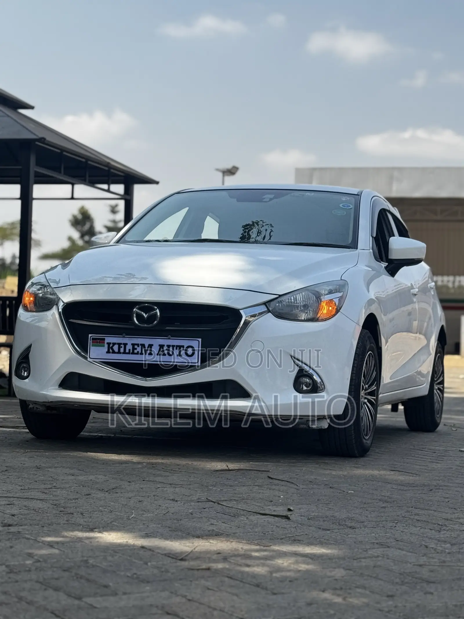 Mazda Demio 2017 White