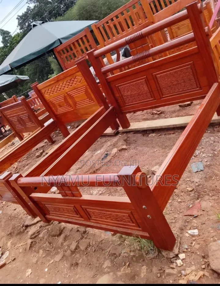 5 by 6 Queen Size Mahogany Bed
