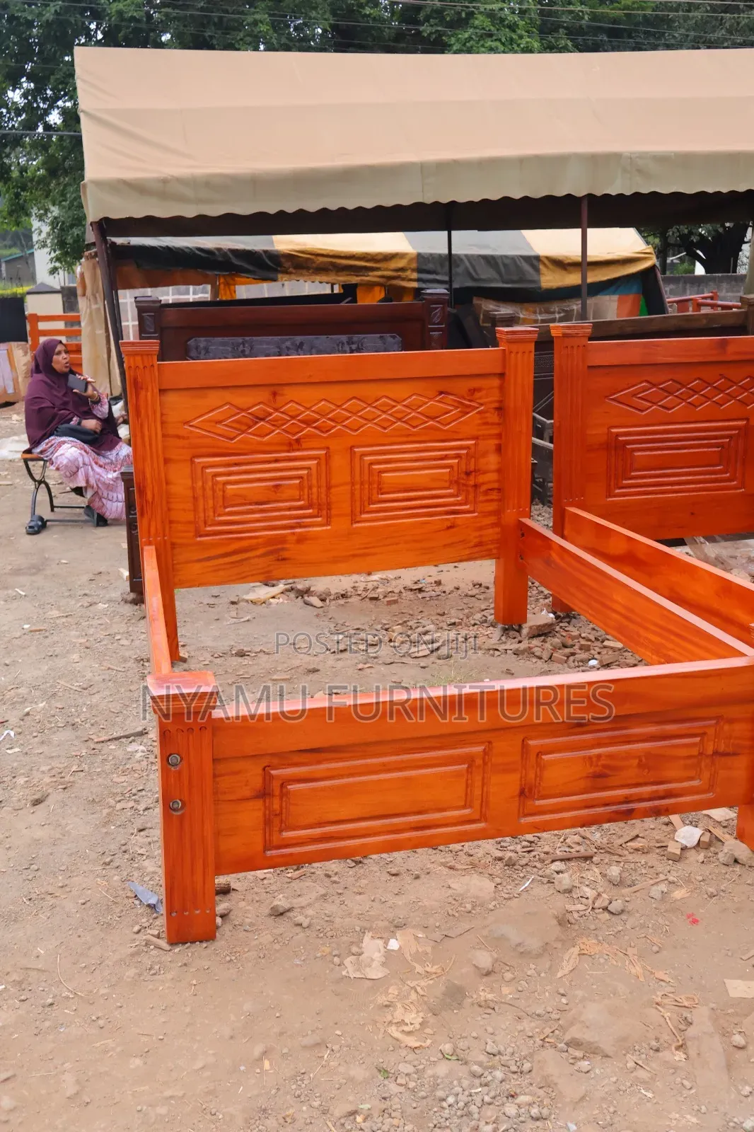 5 by 6 Queen Size Mahogany Bed