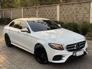 Mercedes-Benz E220 2016 White