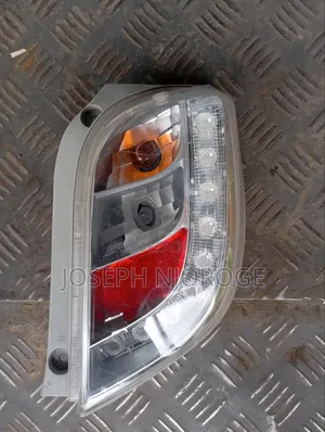 Daihastu Mira Taillight