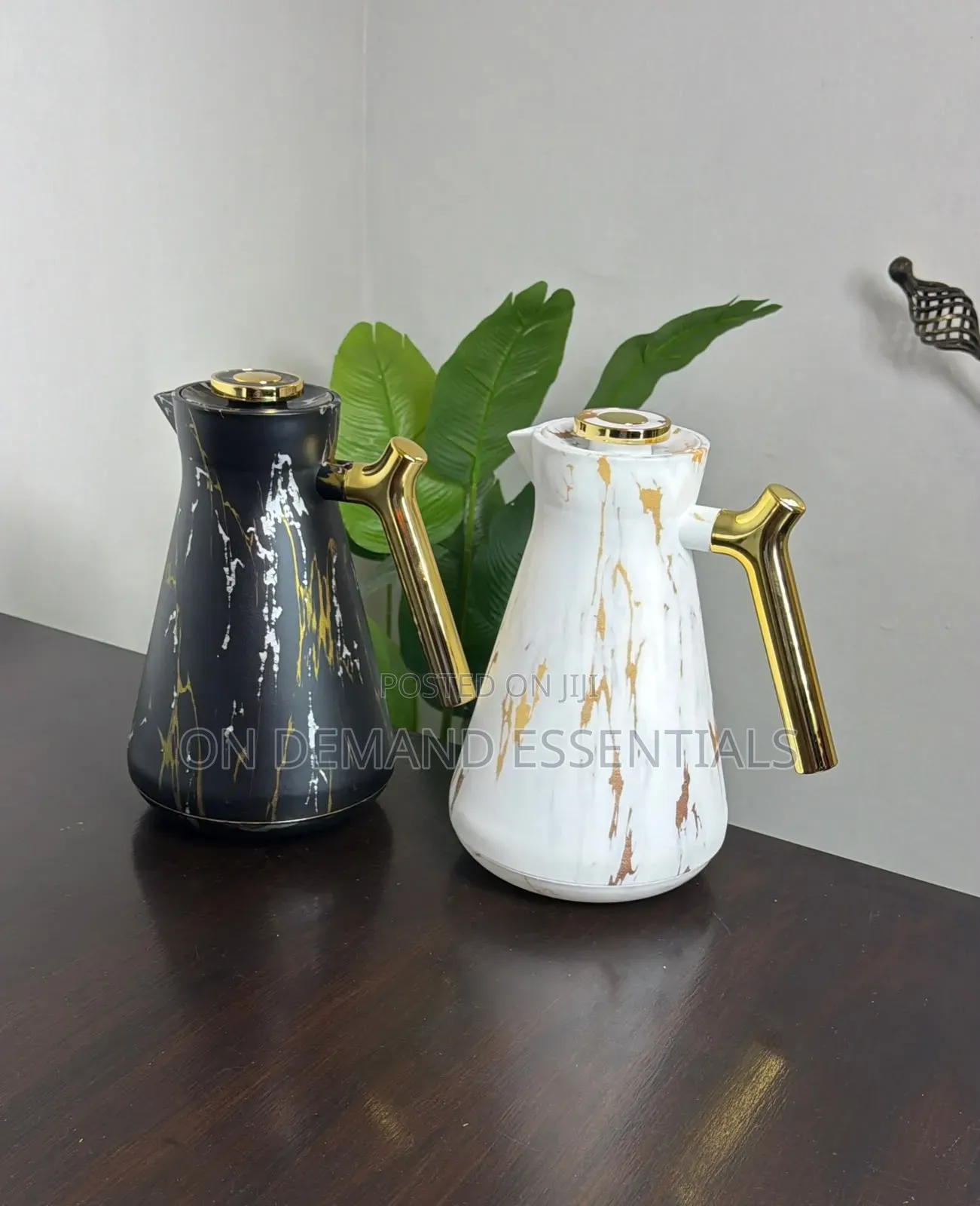 Luxury Marble White Vacuum Flask With Gold Handle – 1.0L
