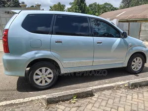 Toyota Avanza 2011