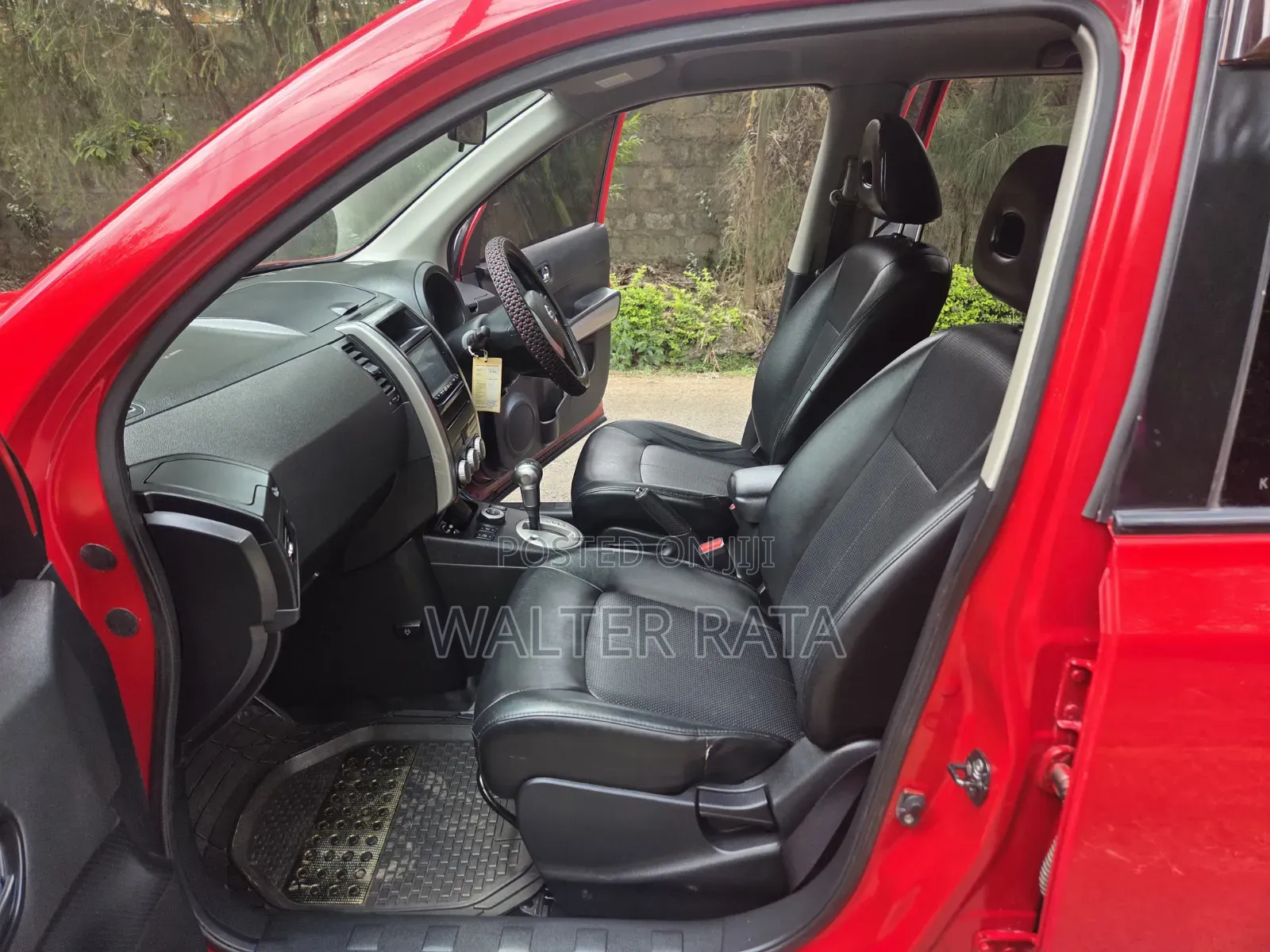 Nissan X-Trail 2010 Red