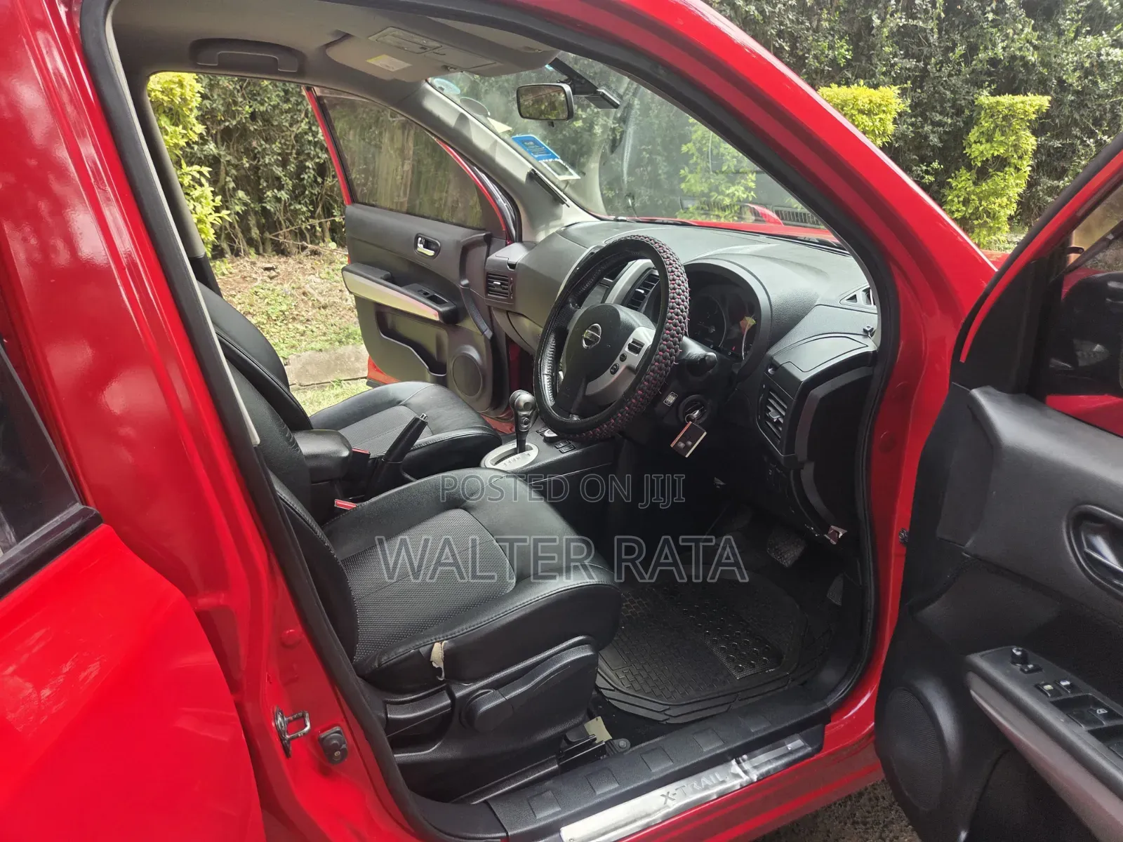 Nissan X-Trail 2010 Red