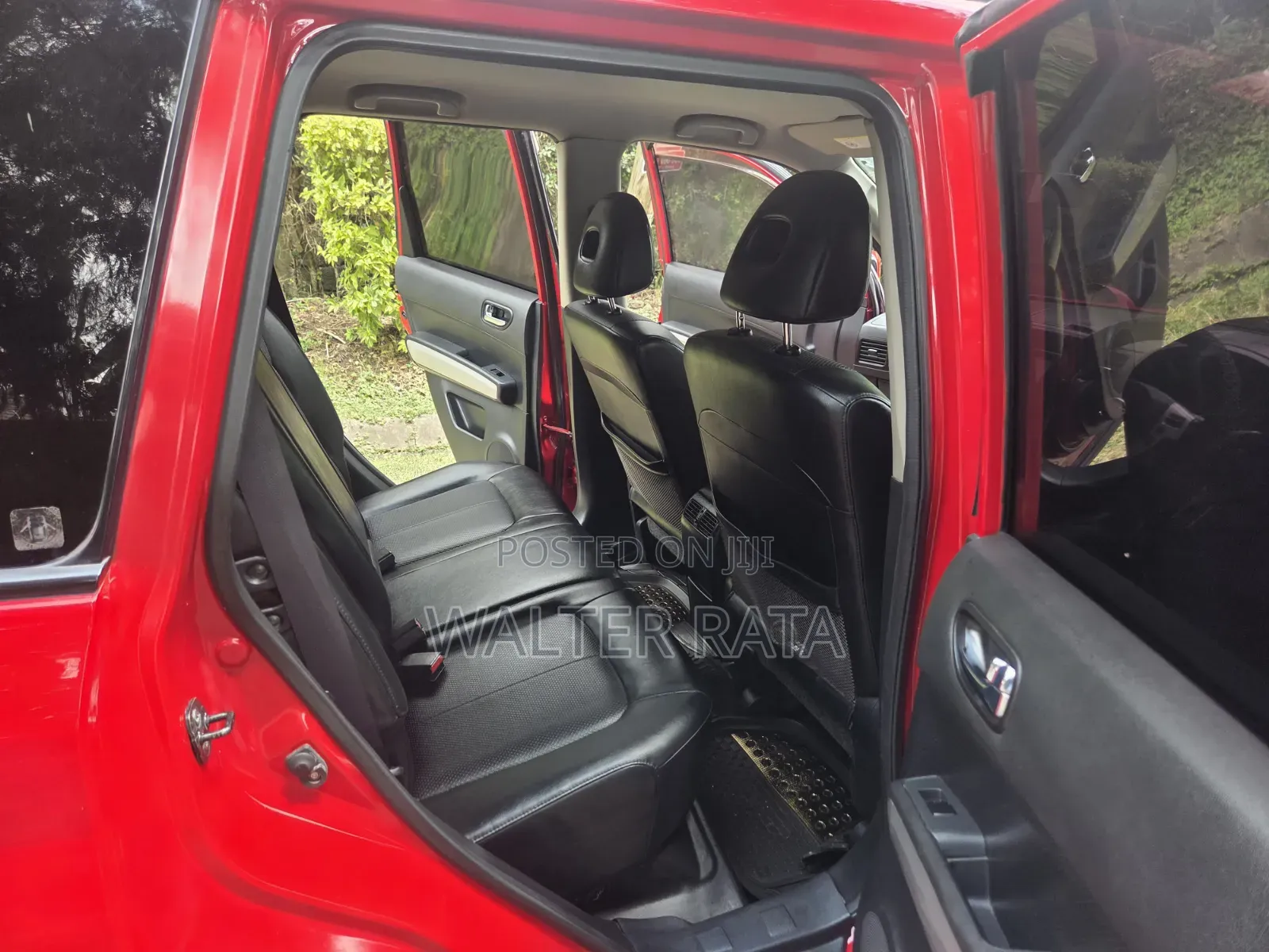 Nissan X-Trail 2010 Red